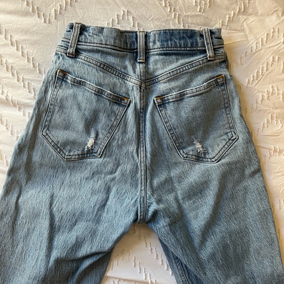 Abercrombie Curve Love Jeans - Picture 2 of 4